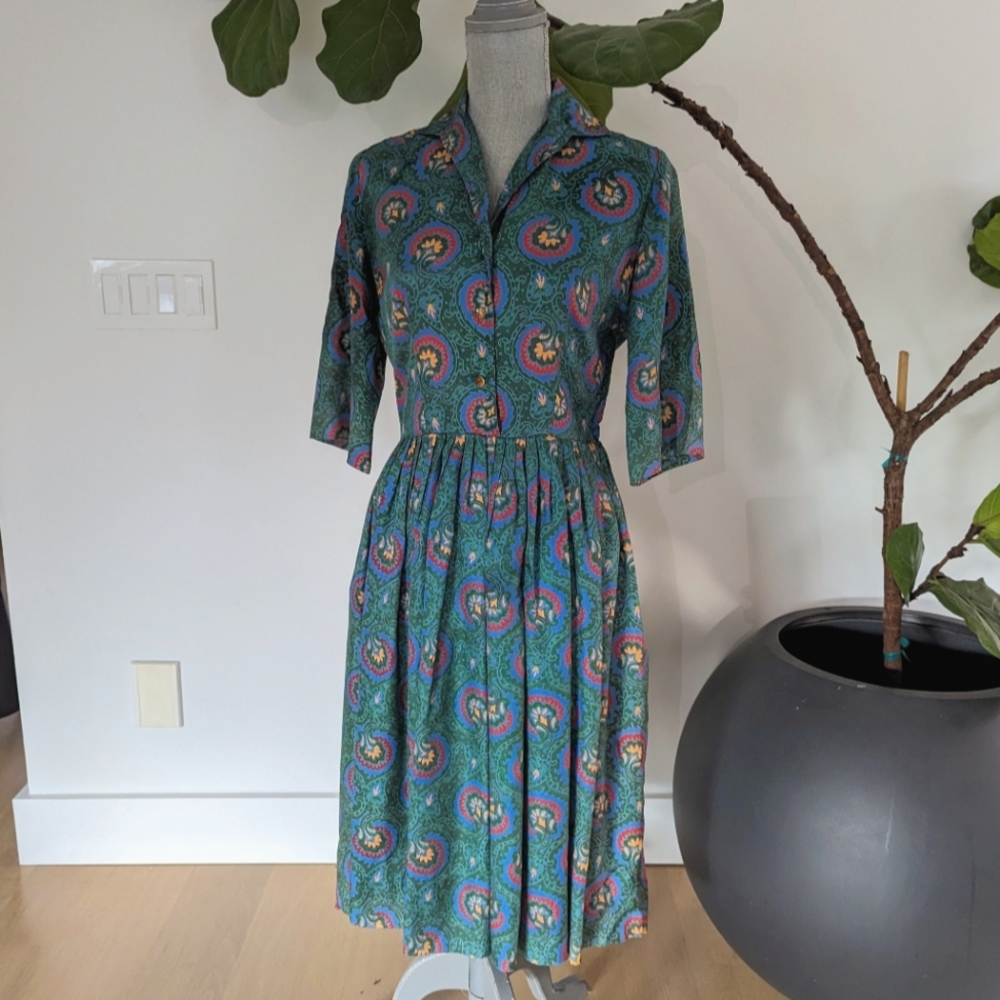 1970's Green Paisley Print Vintage Dress